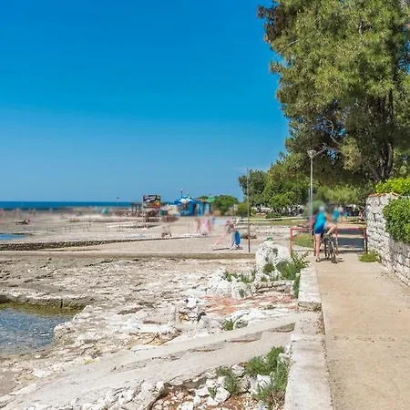 Holiday home Delfina *